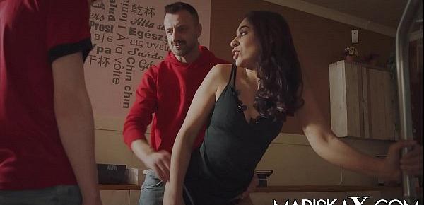  MARISKAX Special delivery for Indian MILF Sahara Knite